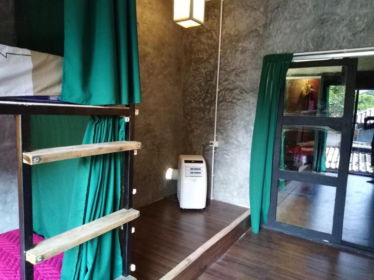 Phayam Hostel Koh Phayam Esterno foto