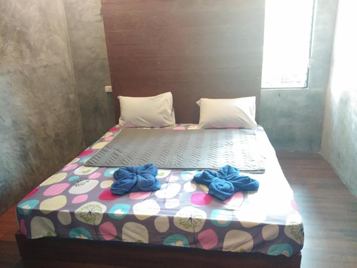 Phayam Hostel Koh Phayam Esterno foto