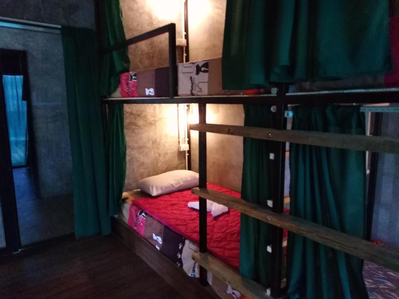 Phayam Hostel Koh Phayam Esterno foto