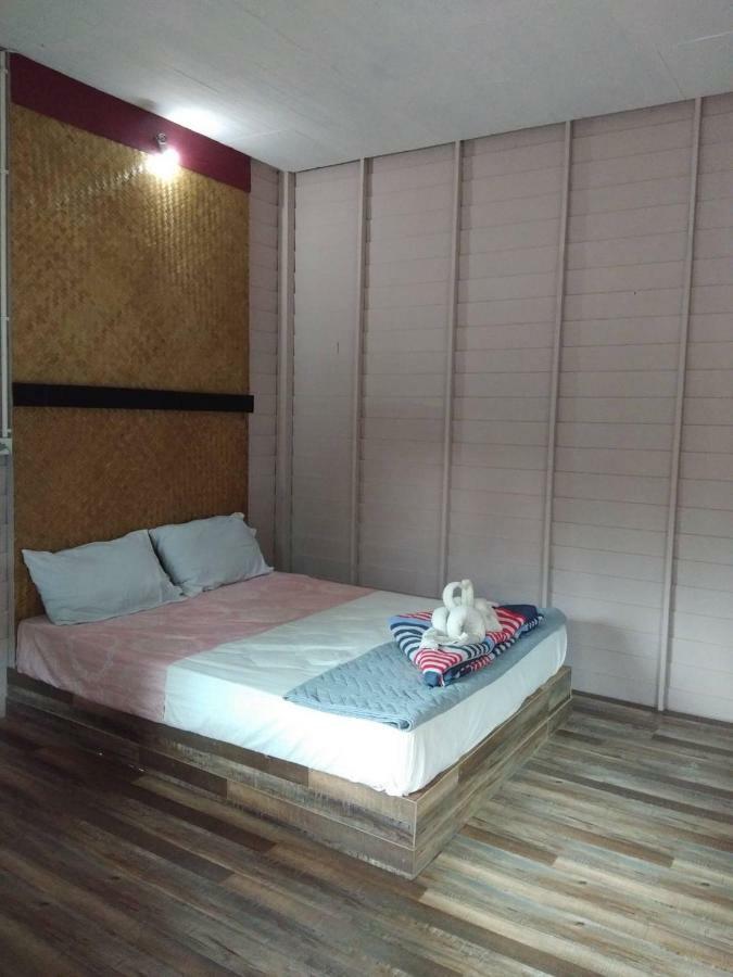 Phayam Hostel Koh Phayam Esterno foto