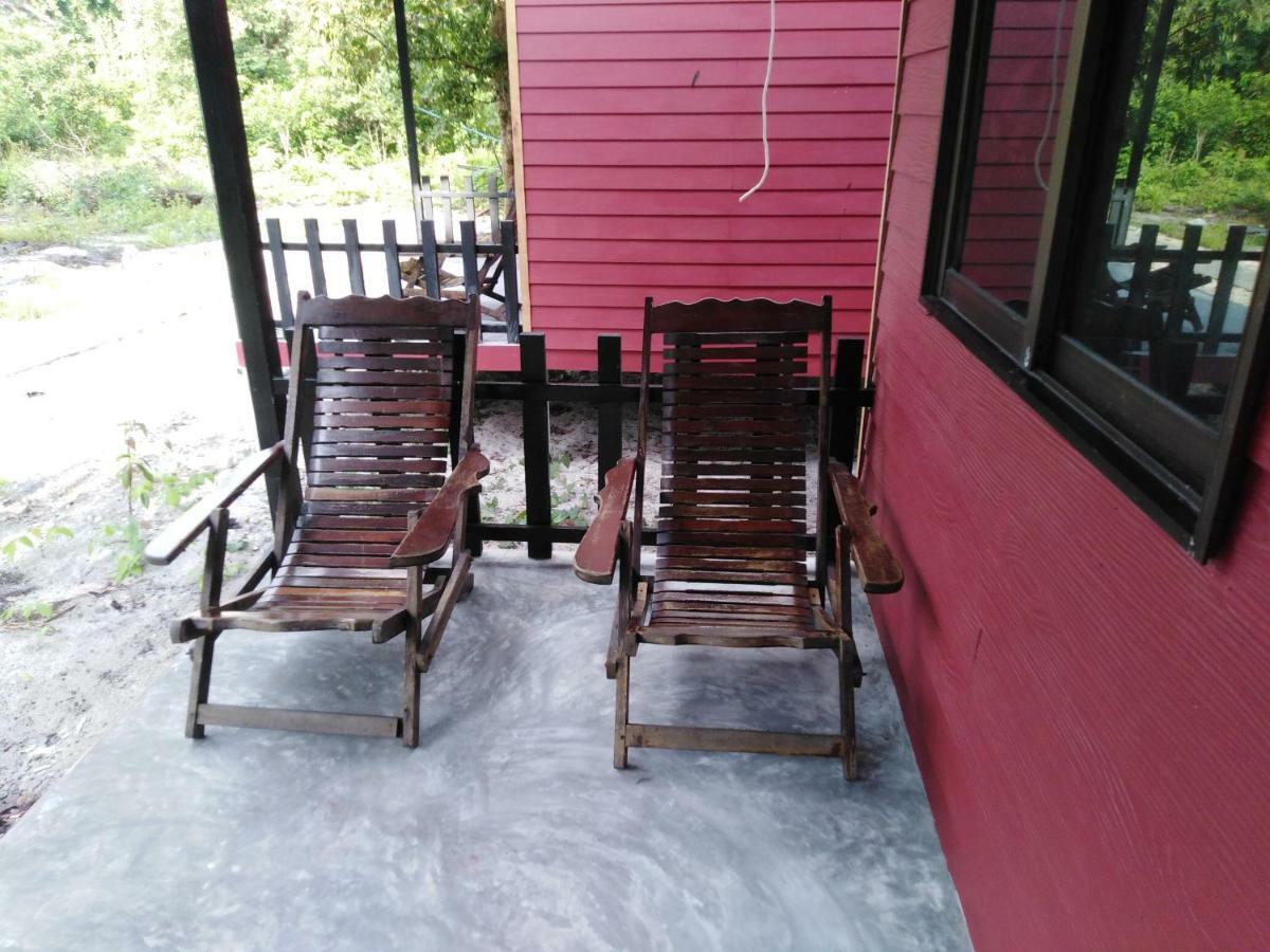 Phayam Hostel Koh Phayam Esterno foto