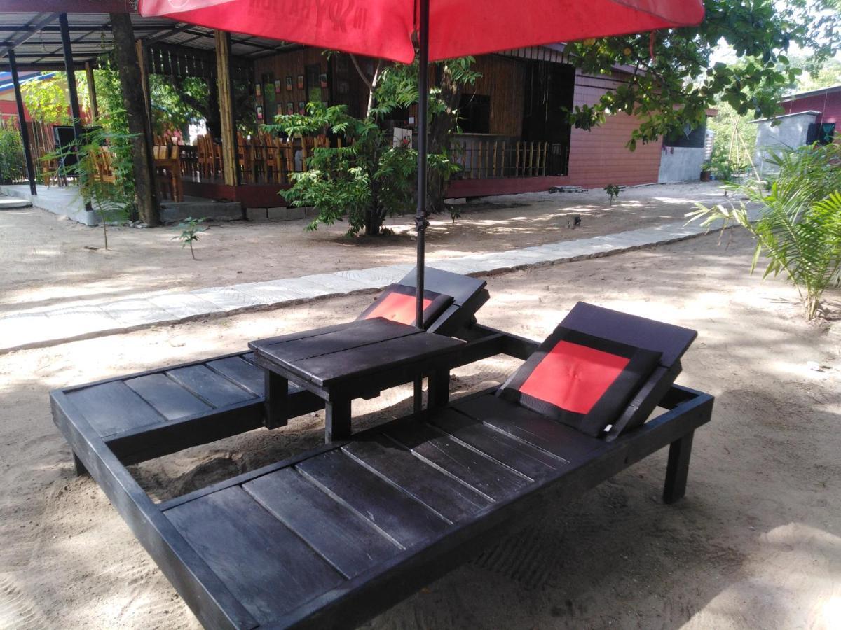 Phayam Hostel Koh Phayam Esterno foto