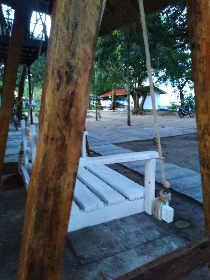 Phayam Hostel Koh Phayam Esterno foto